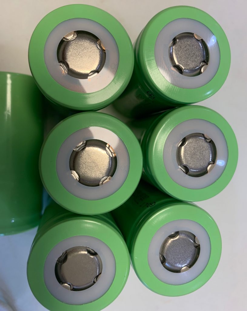 电动自行车太阳能路灯用磷酸铁锂32650/32700圆柱形锂电池